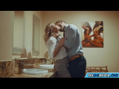 ❤️ Wanneer een rondborstige blondine je verleidt in een openbaar toilet Porno vk at porn nl.porngifer.ru ❌❤